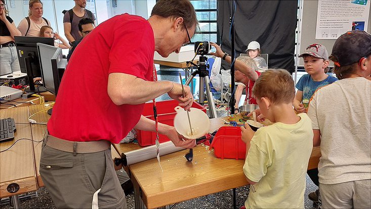 8-slowmo2-733x414 ein experiment