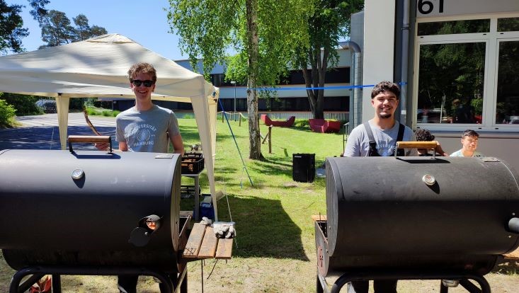 img-20240516-131952-uhh-min-flick-733x414 Bild vom Palettenmöbelbauworkshop für die Science City Bahrenfeld