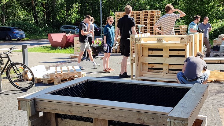 img-20240516-095802-733x414 Bild vom Palettenmöbelbauworkshop für die Science City Bahrenfeld