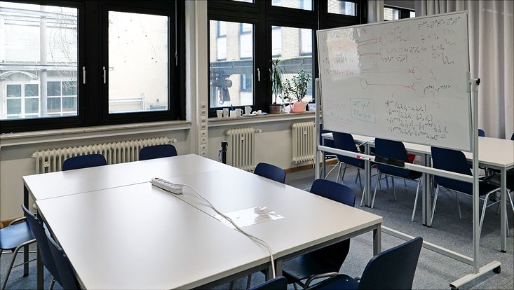uhh-min-fuchs-p1048873-733x414 Studentischer Arbeitsraum in der Jungiusstraße 11C