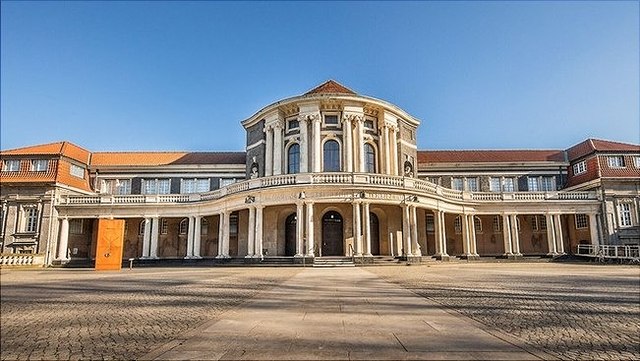 Das Hauptgebäude der Universität Hamburg