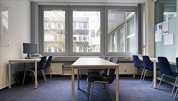 notke-9-1004-p1049476-uhh-min-fuchs-733x414 Raum 1004 der Notkestraße 9