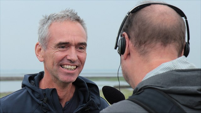 jensen-hamburgerhallig-nicolai-640x361 Prof. Dr. Kai Jensen gibt ein Radiointerview beim Erwärmungsexperiment auf der Hamburger Hallig.
