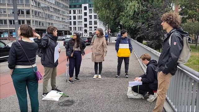 Participants of a walking tour at Hamburg city centre