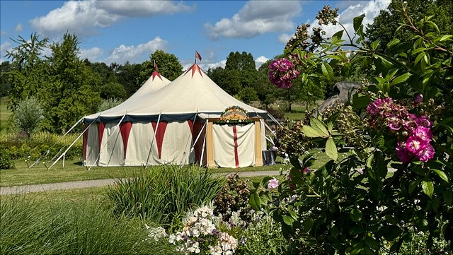 teaser marionettenthetaer-640x361 Blick auf das Marionettentheater Papillon im Loki-Schmidt-Garten