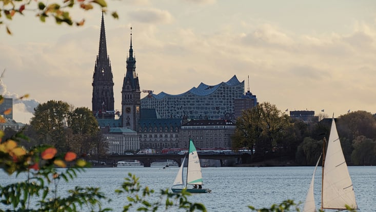 Panorama von Hamburg mit Blick auf die Alster