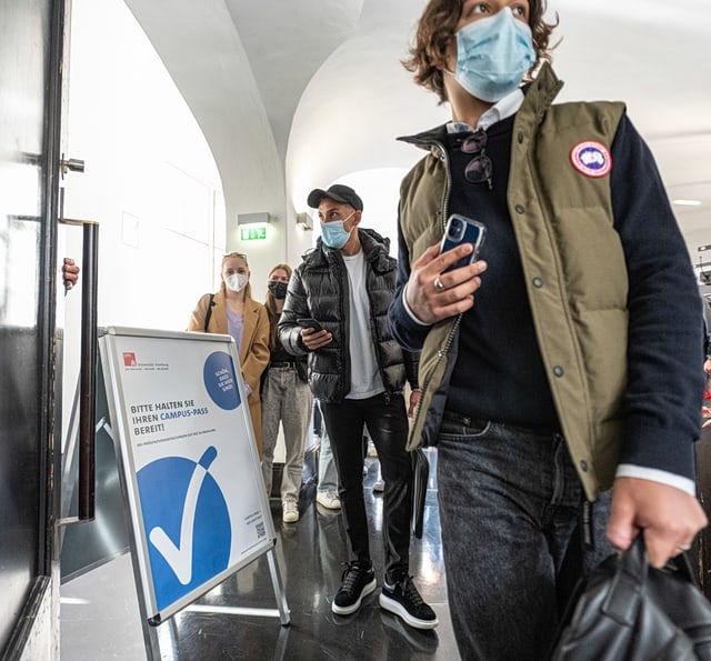 uni-hamburg-vorlesung-10-2021-036-640x595 UHH/vonWieding