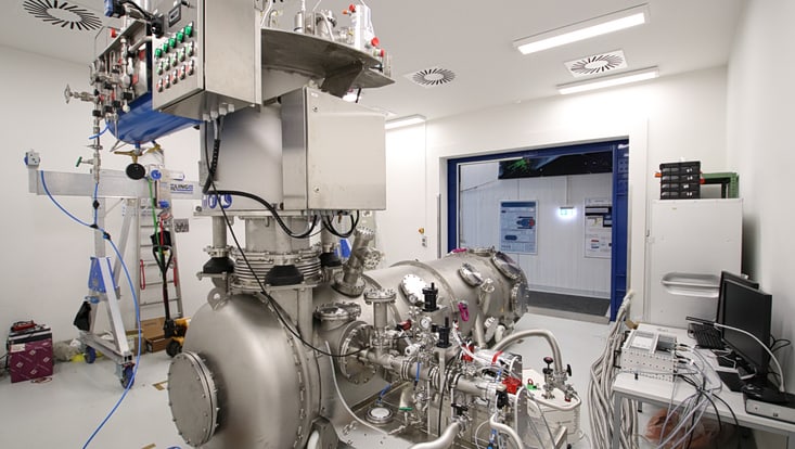 final assembly of madmax cryostat at SHELL in Hamburg