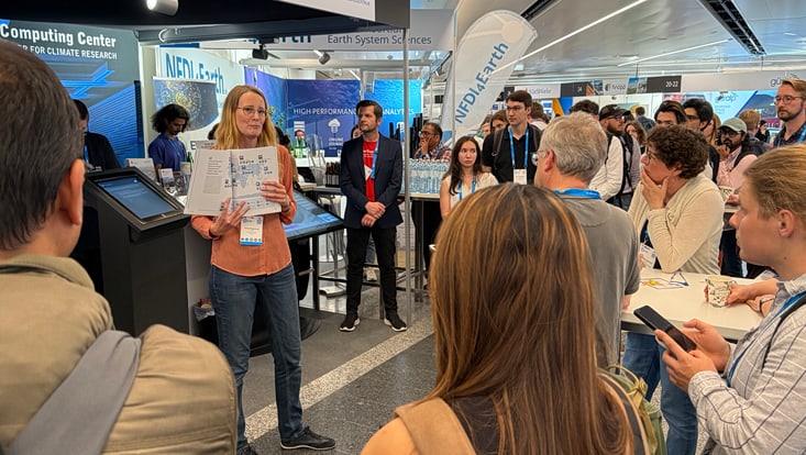 Anna Pagnone presents the new Hamburg Climate Futures Outlook at our stand at EGU 2025.
