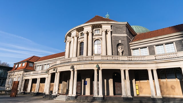 230213-hauptgebäude-roettger-0099-640x361 Hauptgebäude UHH