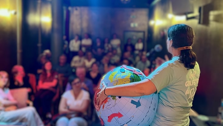 Johanna Baehr facing the audience