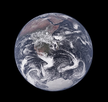csm-marbles-9186c6b6e9---bearbeitet-348x329 Blue Marble-Visualisierung