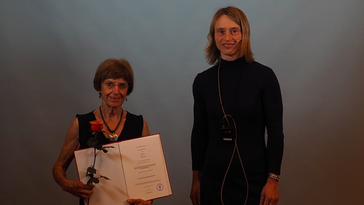 dunsing-ruth-dr-goldp7040083-733x414 Empfang der goldenen Promotionsurkunde