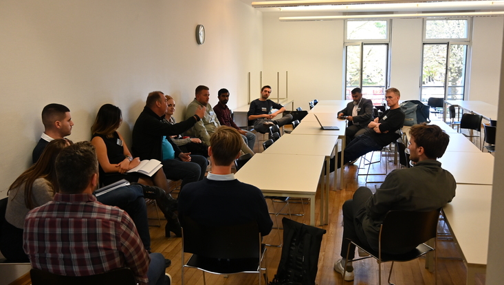 9-group-discussuion 9-group-discussuion