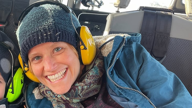 Elisa Schaum with headphones
