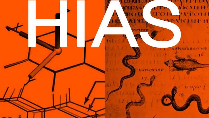 HIAS Logo auf rot-orangenem Grund
