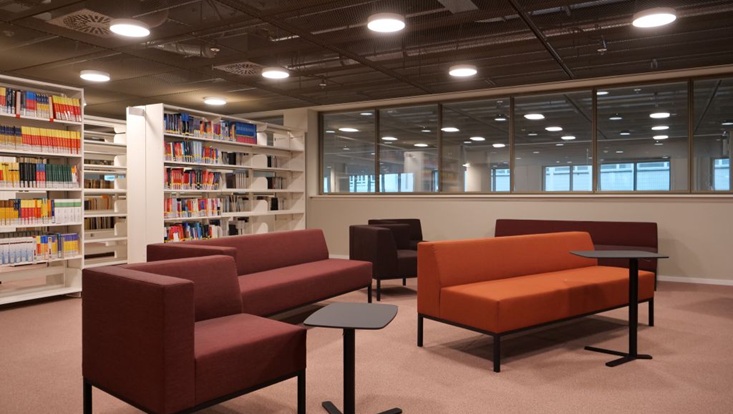 Lounge der Bibliothek MIN-Forum