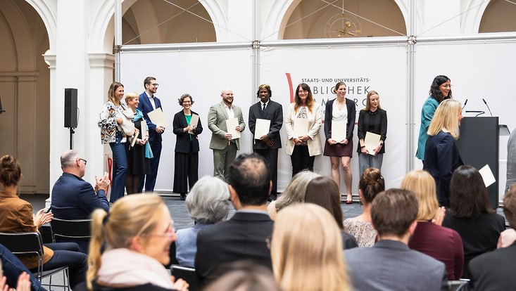 260707-hh-lehrpreis-esfandiari-2317-jpg-733x414 Applaus für die Preisträger:innen des Lehrpreises 2026