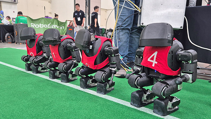 Hamburg Bit-Bots werden Vizeweltmeister im Roboterfußball