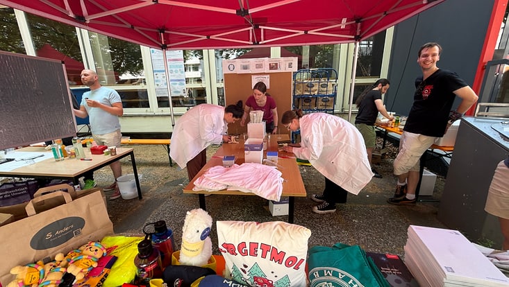 19-labathon-jpg-733x414 Stand auf dem Sommerfest des Fachberereichs