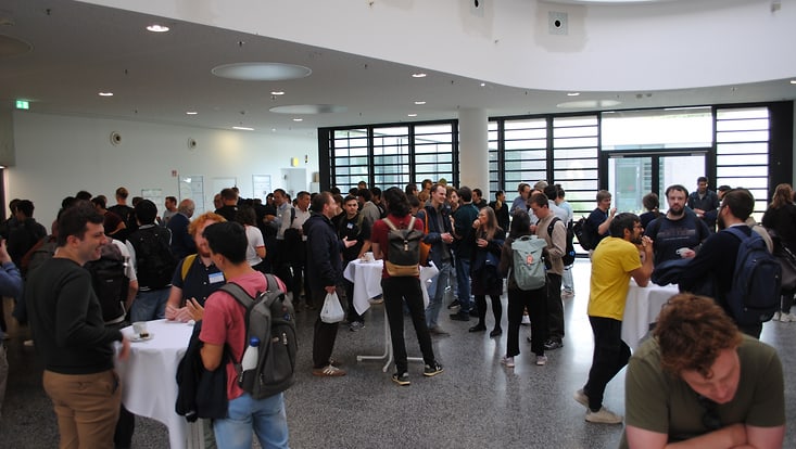 dsc-0930-jpg-733x414 Participants at the coffee break