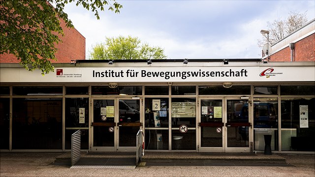 Institut für Bewegungswissenschaft Bild von Eingang Sportanlagen Turmweg 2