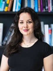 250417-neuenfeldt-johanna-9564-180x240