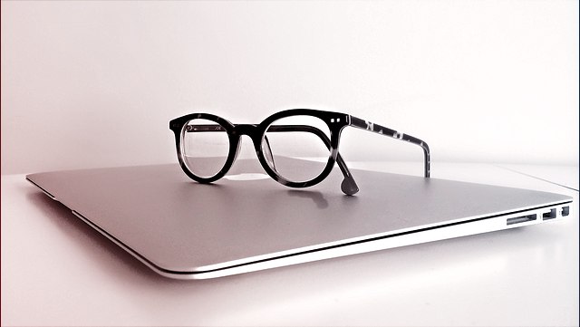 Laptop & brille