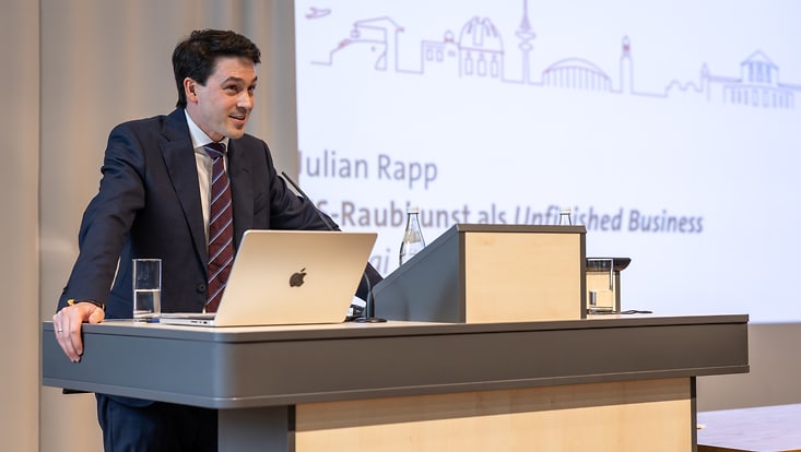 Prof. Rapp am Rednerpult
