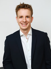 Ein Portraitfoto von Niclas Schneider