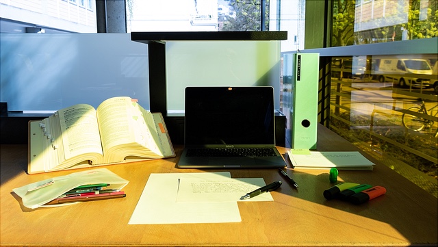 arbeitsplatz-2-640x361 Arbeitsplatz