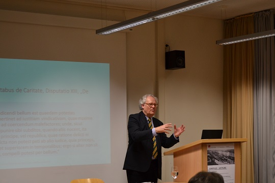 2018-01-25 19.33.01 Prof.Dr.Lutz-Bachmann in der Diskussion