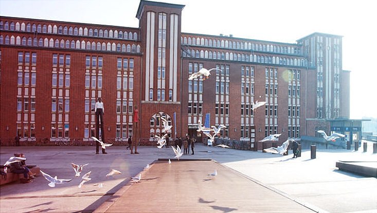 Gebäude der Bücherhallen am Hühnerposten in Hamburg