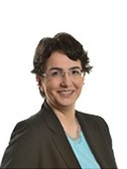 esra180x240 Dies ist ein Portrait von Prof. Dr. Esra Bayindir