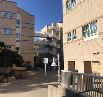 gebaeude UCI Campus