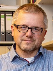 180x240-fritsche-neu Portrait Professor Fritsche