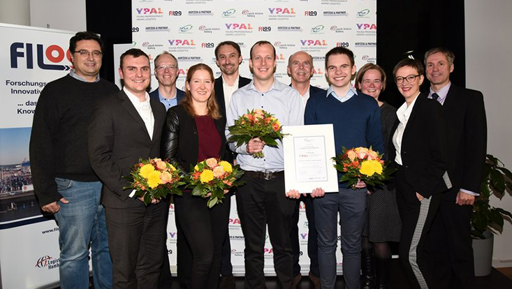 Abschlussfoto mit allen Beteiligten des Young Professionals Awards
