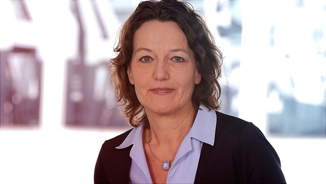 Female with short black hair (Mrs.Kurtenbach)