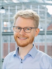 Peter Schubert, M.A. Portraitaufnahme Dr. Peter Schubert Wissenschaftlicher Mitarbeiter