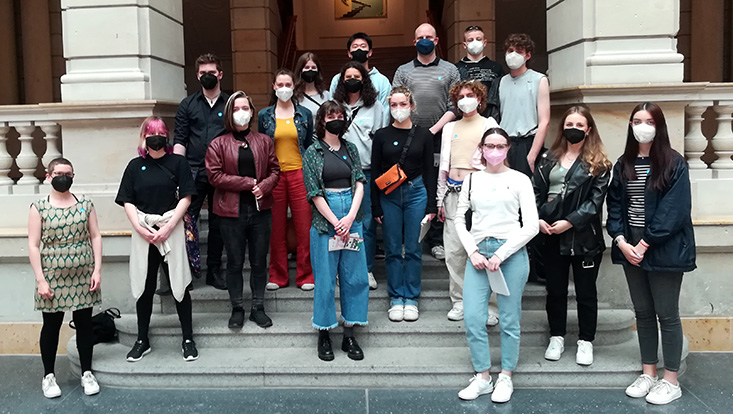 Gruppenfoto Seminar-Exkursion im Museum für Kommunikation Berlin