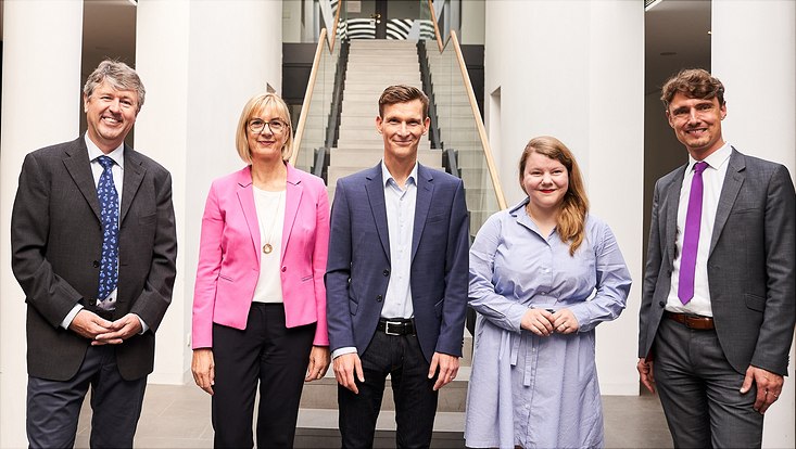 220913-hche-drg-003-733x414 Diskussionsteilnehmende