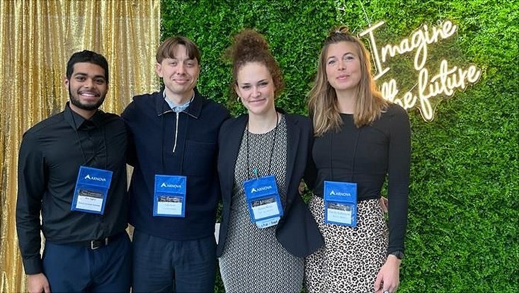 Bilal Asghar, Student der Indiana University Northwest mit Nils Geib, Laura Hesse und Carolin Saltzmann auf der ARNOVA Konferenz in Raleigh, USA