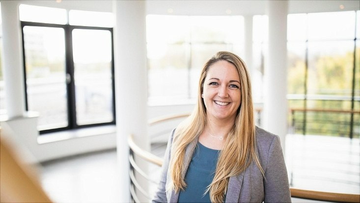 Laura Marie Edinger-Schons