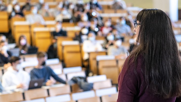 Dr. Gabriele Schneidereit, BWL, Einführungsveranstaltung Wirtschaftsinformatik