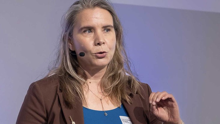 Foto von Prof. Kleinen-von Königslöw während ihres Vortrags  beim forum medienzukunft