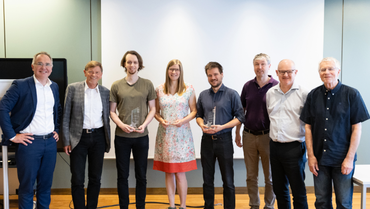 Zusehen sind Prof. Dr. Kifmann, Scientific Board Mitglieder und award-winner