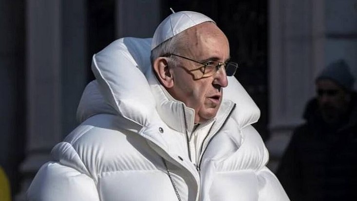 KI-generiertes Foto des Papstes in weißer Daunenjacke
