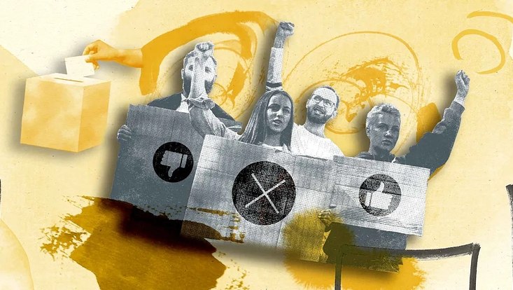 Vier Protestierende Menschen mit Schildern mit Symbolen