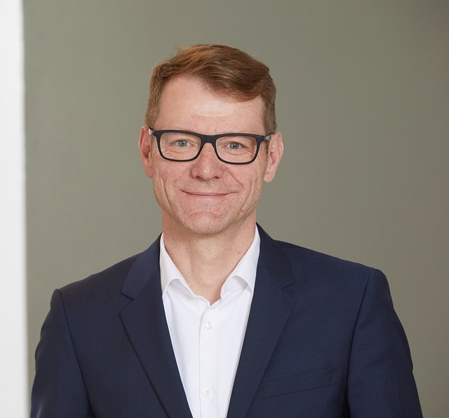 Portrai von Prof. Dr. Hans-Helmut König