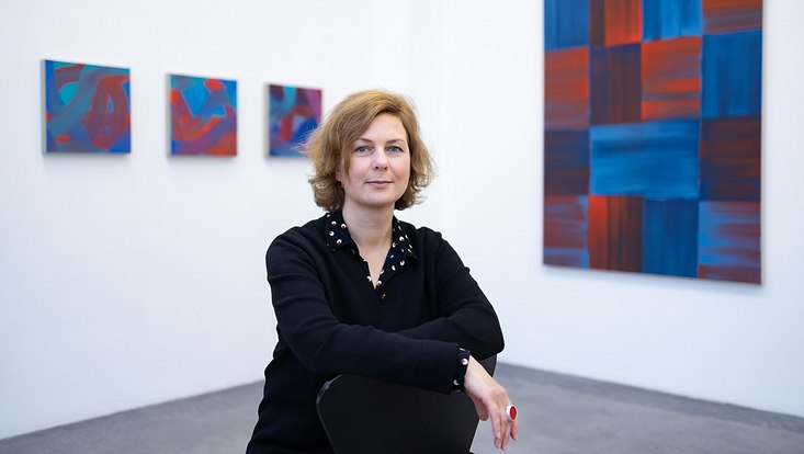 Portrait von Nanna Preußners in ihrer Galerie